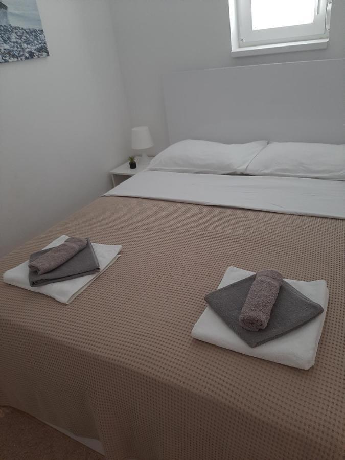 Apartment Enis Barbariga Εξωτερικό φωτογραφία